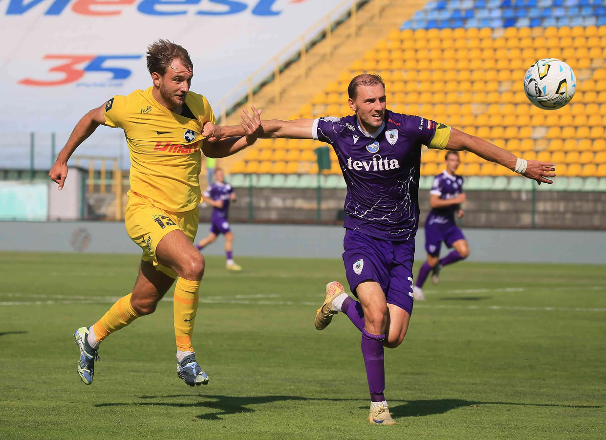-soccer_bukovyna_vs_lnz_0-0-kraws_x-6822.jpg
