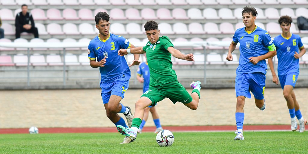 КарпатиU19-Збірна-U-17 звіт