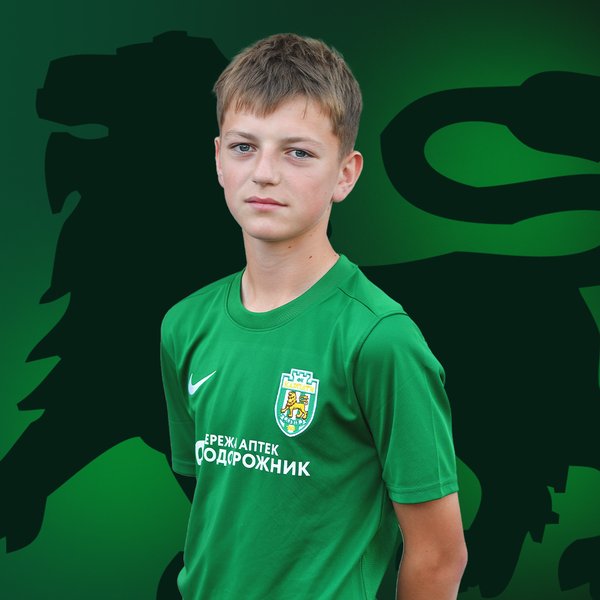 Лазар нападник