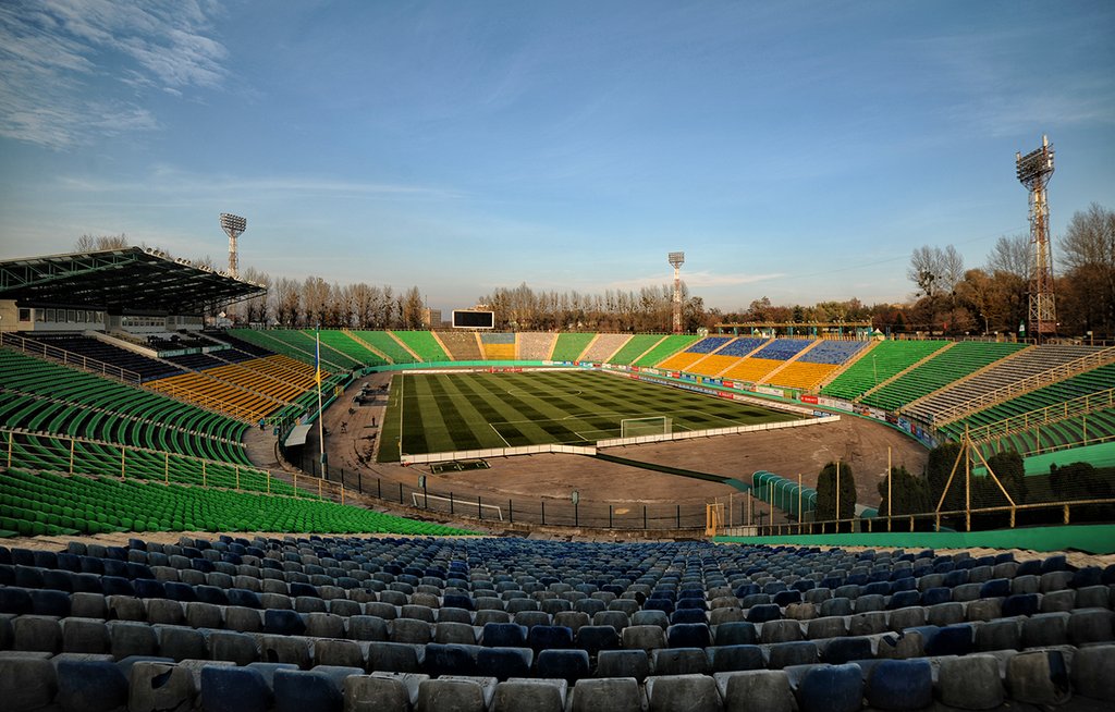 Lviv_Ukraina_Stadium12
