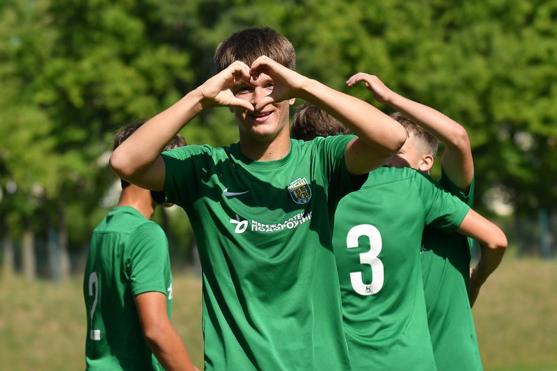 TYS_0112_ufk_karp_kolos_u17_060925