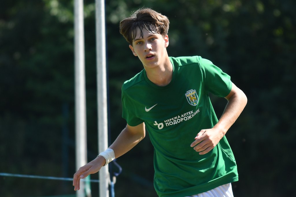 TYS_0182_ufk_karp_kolos_u17_060925