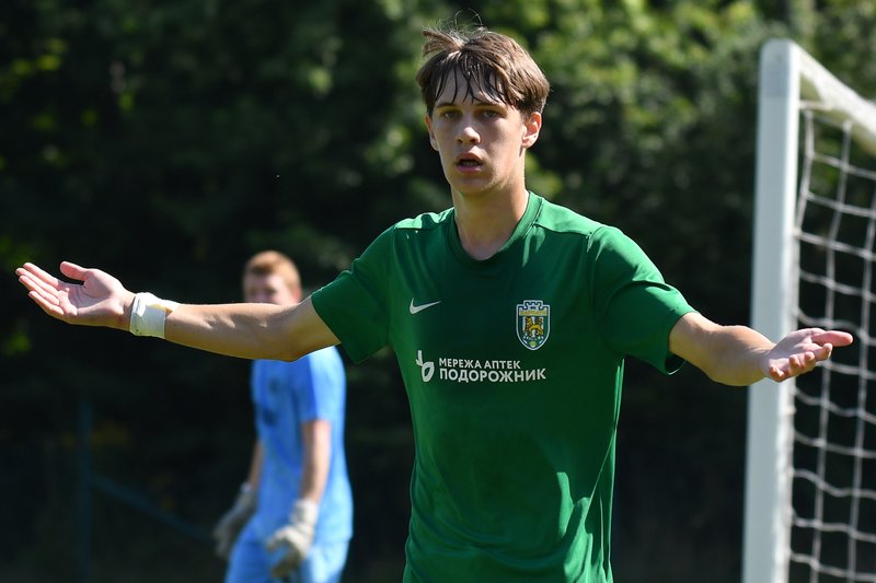 TYS_0186_ufk_karp_kolos_u17_060925