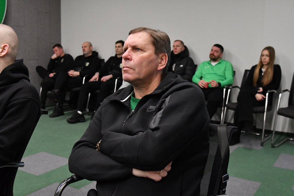 TYS_1470trenera_030226