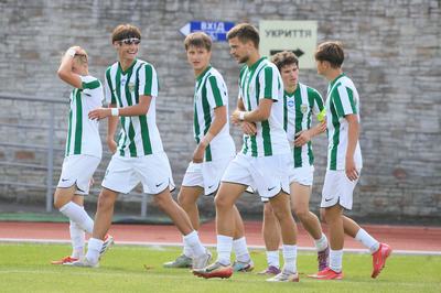 Winn_soccer_Karpaty19_vs_LivyyBereg19_4-2_(Kraws_X)_4147020926